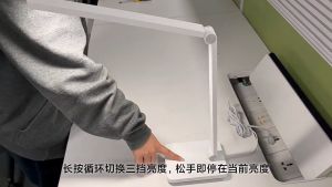 Mijia Đèn bàn 2 Lite đèn cạnh giường sáng gấp 3 góc mờ ra90 bảo vệ mắt đèn LED học tập đọc sách tại Nhà Văn phòng học sinh trẻ em