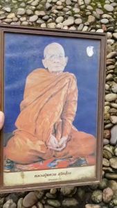 รูปถ่ายหลวงปู่แหวน วัดดอยแม่ปั๋ง จ.เชียงใหม่ (สภาพเก่าไม่ทราบที่ มีแป้งเจิม)