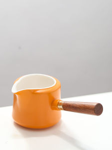Pengchen Handmade Ceramic Public Cup Real Wood Side Handle Tea Pouring Device Heat Resistant 200ml for Home Use Tea Set