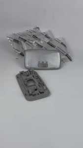 Aksesoris Mobil Toyota: Lampu Plafon Belakang Original untuk Innova Reborn, Fortuner, Yaris, Hilux, Altis & Vios