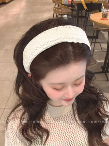 Womens Lace Flower Wide Edge High Hairline Headband Daily Versatile Outdoors Hair Pressing Washing Face Hair Clip Hair Accessory