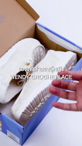 HEYDUDE รองเท้าลำลองผู้หญิง WENDY CROCHET LACE รุ่น 43112-19B - WHITE/GOLD