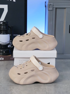 GUIRENNIAO - Baim Fuji Sandal Anak Perempuan Cewek EVA Karet Kodok Baim Fuji Anak Laki Bahan Empuk Ringan Dan Anti Slip Fashion Sepatu Halus Elastis Tidak Cukup Untuk Mencegah Penyebaran Penyakit