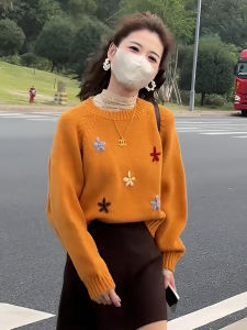 Ladies Fashionable Long Sleeve Knitted Sweater Embroidered Flowers Loose Design Short Style Autumn Winter Trendy Top