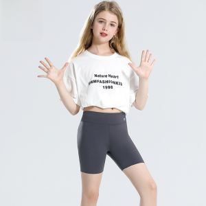 MiiOW | กางเกงขาสั้นเล่นโยคะสำหรับเด็กผู้หญิง ทรงหลวม กางเกงหัวใจปลาฉลาม ใส่กลางแจ้งได้ ป้องกันแสง เอวยางยืด แห้งเร็ว ฤดูร้อน 2025