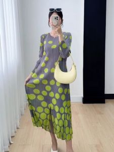 Váy Xếp Li cho phụ nữ mùa thu Polka in chấm bi Váy Cổ Tròn váy xếp li dài tay thời trang phiên bản Hàn Quốc dài