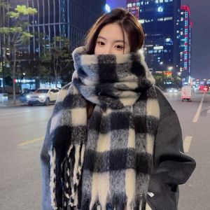 Thickened Fleece Scarf Womens Plaid Style Versatile Couple Warm Neck Warmer Winter Fashion Accessories Polyester Fiber 100%