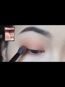 【Innovative】 eyeshadow palette natural three-dimensional eyes CT luxury four-color eyeshadow