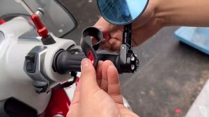 Ốp nhựa chống mõi tay xe máy protaper xe đạp điện