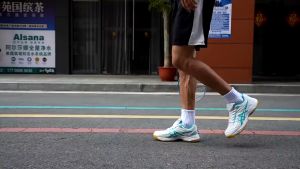 CHIKOOL Professional Badminton Shoes: Men And Women Ultra-Light Breathable Sports Shoes Anti-Slip Shock Absorption Competition Comprehensive Training Shoes