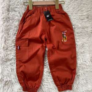 ขาจั้มทรงคาร์โก้ ลุคเกาหลี เกาใจ