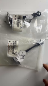 GIỚI HẠN CÁNH CỬA HYUNDAI TUCSON 2010-2012. HẠN CHẾ CÁNH CỬA HYUNDAI TUCSON 2010