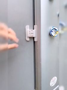 Drawer Safety Lock Anti Pinch Hand Fridge Safety Buckle Punch Free Baby Anti Unlocking Self-adhesive Safety Lock Cabinet Safety Lock