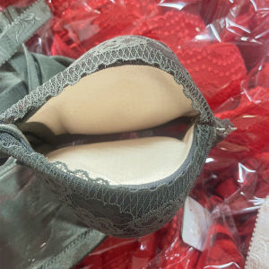 Áo Ngực AA Cup Dày Không Có Vòng Thép Cho Phụ Nữ Trẻ Mùa Đông 2025 Kiểu Dáng U Ngực Tập Trung Thoáng Khí