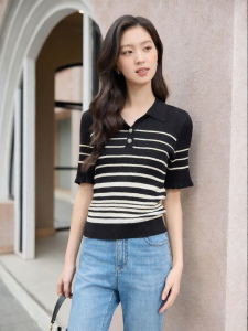 Koradior | Elegant and Versatile Striped Patchwork Knitwear