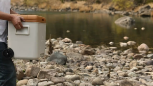 MOUNTAINHIKER 50L Camping Cooler Boxwith Wheel Roller Ice Box Food&Drink Portable Outdoor Picnic Keep Fresh Refrigerator SZK1210