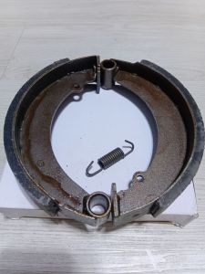 rusi chariot 175 brake shoe