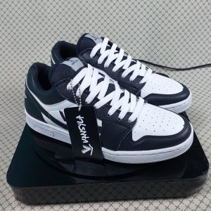 Sepatu Sneakers Pria Terbaru vansyla sepatu pria Terlaris Best Seller Sneakesr Law hitam Pendek Sepatu Gaya Trend Masa Kini Qulaty Premium Bayar Di Tempat