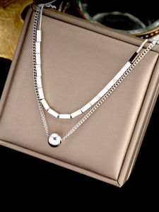 Titanium Steel Non-Fading Double Layered Necklace: A Women's Luxury Trendy Hip Hop Clavicle Chain Metal Jewelry Stackable