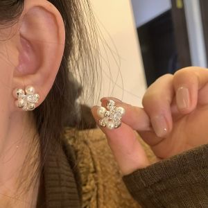 New Elegant Unique Pearl Zirconia Micro-Set Womens Earrings Versatile High-End Vintage Fashion Jewelry Ear Decorations