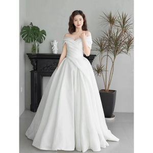 Princess Style Wedding Dress Satin Fabric One Shoulder Entrance Veil High Quality Sensation Light Weight Bridal Gown for Hotel Indoor Use