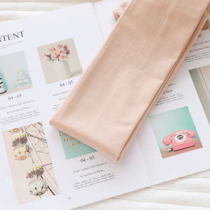 Ultra-Soft 200D Velvet Pure Color Pantyhose for Women Comfortable Leg-Shaping Fits Well in Spring and Autumn Thickness Regular