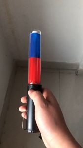 กระบองไฟ 26cm กระบองจราจร 4 in 1 ไฟกระพริบสีแดงและสีฟ้า ใช้ถ่าน AA 3 ก้อน Battery Powered Traffic Safety Flashlight Powerful LED Lamp Torch Lantern Traffic Police Equipment Lamp Red Blue Baton Light