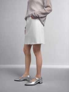 Chân Váy Mini Cotton Trắng Có Viền