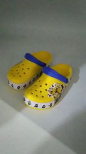 Sandal Minion LED: Pilihan Tepat untuk Anak di Luar Ruangan