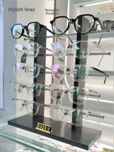 High-End Double Row Wooden Sunglasses Display Stand Counter Top Placement Frog Eyes Glasses Rack Modern Simple Style