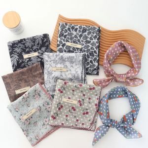 Khăn Choàng Cổ Họa Tiết Viền Nhỏ Hình Quả Mọng Cổ Điển Thời Trang Đa Năng Cho Nữ Khăn Choàng Nhỏ Thời Trang Xuân Hè Mới