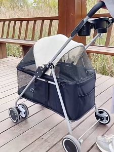 Pet stroller lightweight easy to fold outdoor cat and dog four-wheel stroller.