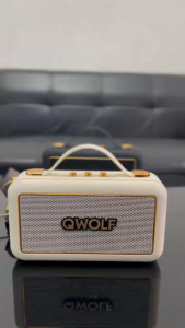 ลำโพงบลูทูธ รุ่น M32 กำลังขับ16W สามารถเชื่อมได้2ตู้ รองรับ AUX TF USB มีสายหิ้วพกพาง่าย เพิ่ม-ลดเสียงได้ ความจุแบตเตอรี่1200 mAh เลือกสีได้