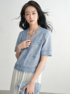 เสื้อแจ็คเก็ตผู้หญิงคอวีแขนสั้นสไตล์ฝรั่งเศส ทรงหลวม สีน้ำเงิน เส้นใยโพลีเอสเตอร์ คอตตอน อะลูมิเนียม โพลีเอสเตอร์