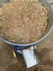 DEKES 4500W Feed pellet machine 220v small dry and wet straw crushing granulator pelletizer machine feeds Breed