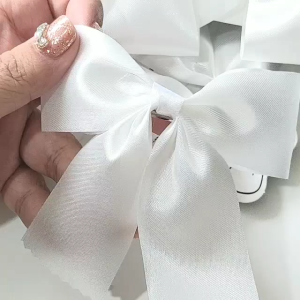 โบว์แต่งผมนักเรียนแฮนด์เมค ริบบิ้นกว้าง 4 ซม. สีสันสดใส พร้อมส่ง