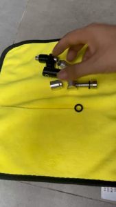 Bộ chân kiếng xoay nhôm nguyên khối.