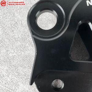 Bracket Caliper Depan 4P Ninja 250 & Ninja 250FI: Suku Cadang & Aksesoris