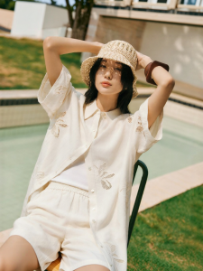 Eastern Light | Lyocell Fiber Iris Lace-Designed Loose Shirt