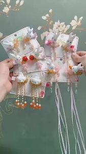 （1对）汉服发饰古典中国风中秋节可爱玉兔发夹头饰 (1 Pair) Hanfu Hair Classical Chinese Style Mid-Autumn Festival Cute Rabbit Hair Clip Headdress发夹古风  古代发饰。。。
