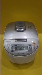 Nồi cơm nội địa Nhật cao tần (IH) Panasonic SR-SY106J (1.0L) (170614J0200) van dài bù ẩm - Date 2017_Hàng nội địa Nhật đã qua sử dụng điện 100V