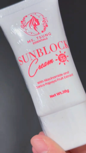 Ms. Tsung Essentials Sunblock Cream SPF 30 Lightweight Non-Greasy No White Cast Niacinamide & Papaya Fruit Extract 30g