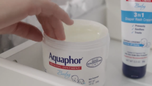 Aquaphor Healing Ointment การบำบัดขั้นสูงเพื่อปกป้องผิว 198g