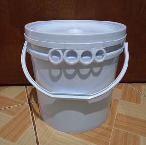 industrial pail with metal handle and with lid cover                                                      20L16L10L4L