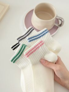 ถุงเท้ากีฬาสีขาว ทรงสั้น ระบายอากาศได้ดี สำหรับผู้หญิง ถุงเท้ากีฬาแบบบาง ถุงเท้าสปอร์ต ถุงเท้าสั้น ถุงเท้าผ้าฝ้าย