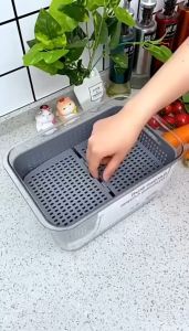 Double-Layer Plastic Fresh-Keeping Box  Drain Basket  Adjustable Partition  Refrigerator Storage Box