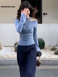 เสื้อยืดแขนยาวเปิดไหล่คอเฉียง Pure Desire Spring 2025 สำหรับผู้หญิง ทรงเข้ารูป เสื้อชั้นในแฟชั่น ชุดแฟชั่น ชุดทำงาน