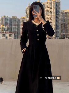 ชุดเดรสยาวสีดำสไตล์ฝรั่งเศส ทรงเอ แขนยาว คอตั้ง กระดุม ทรงเข้ารูป ผ้าคอร์ดูรอย ชุดทำงาน ชุดทำงาน ชุดทำงาน