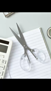 Chor Chang กรรไกรสแตนเลส ด้ามใส ขนาดเล็ก พกพาสะดวก - ขนาดเล็ก พกพาสะดวก