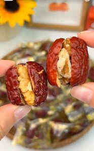 WooNut Naturally Zero Additives Healthy Food Chinese Dates and Walnuts Jujube with Walnut Good Snacks